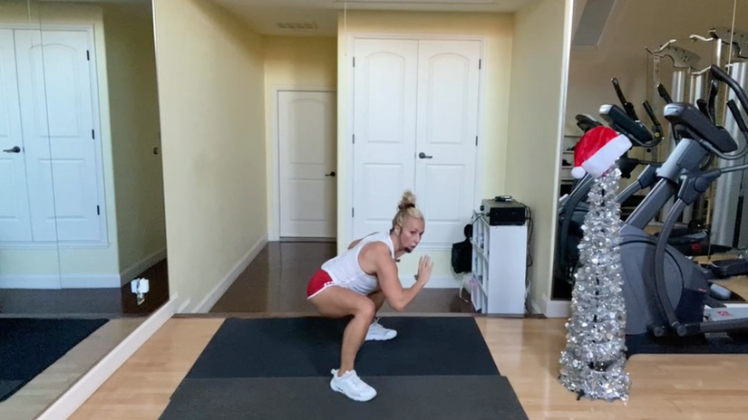 INSANITY - X-MAS to the MAX with Christine